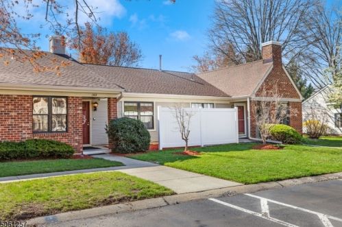 142 Wycoff Way, East Brunswick, NJ 08816-5638