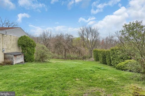 3518 Euclid St, Harrisburg PA  17111-2136 exterior