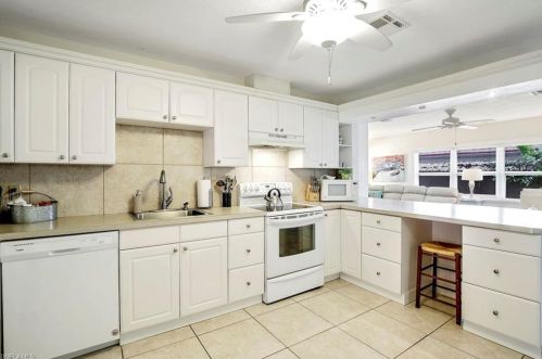 228 Fairweather Ln, Fort Myers Beach FL  33931-3227 exterior