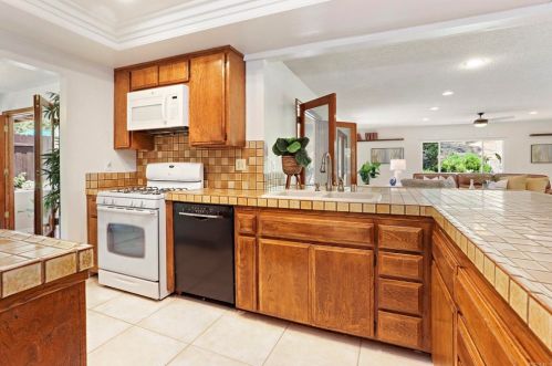 9941 Halberns Blvd, Santee CA  92071-1439 exterior