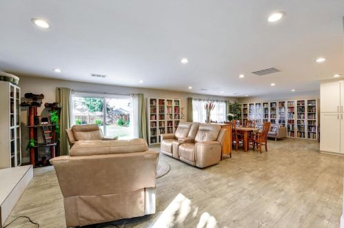 1449 Branham Ln, San Jose CA  95118-2414 exterior