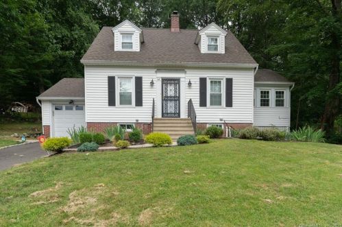 87 Briar Cliff Ave, Waterbury CT  06708-2901 exterior