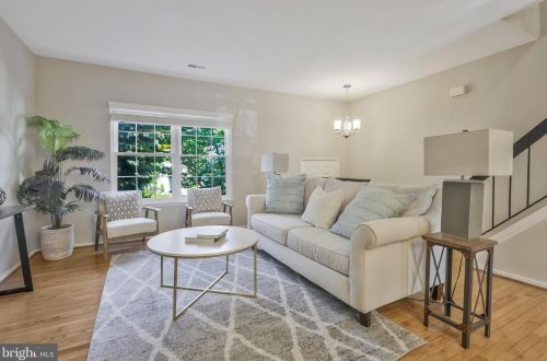 5950 Bridgetown Ct, Springfield, VA 22015-2830