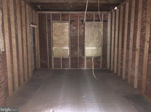 51 Sweets Ave, Trenton NJ  08618-3841 exterior