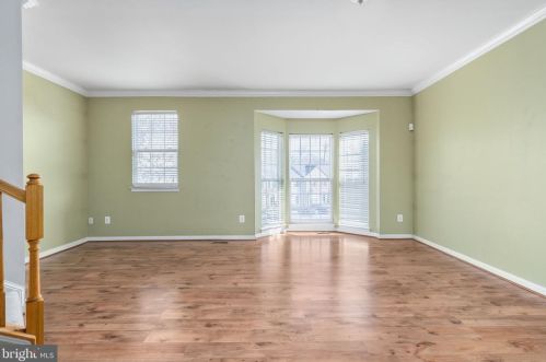 1260 Corbett Pl, Woodbridge VA  22191-1045 exterior