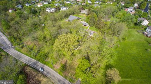 1704 Dreshertown Rd, Dresher PA  19025-1303 exterior