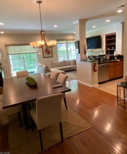 606 Donato Cir, Scotch Plains, NJ 07076-1074