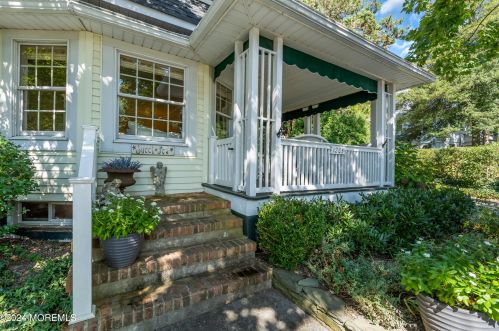 1205 5th Ave, Wall Township, NJ 07762-1317