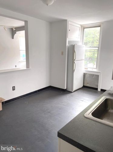 941 Mckean St, Philadelphia PA 19145-3034 exterior