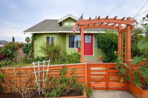 315 Evans St, San Diego, CA 92113-1212