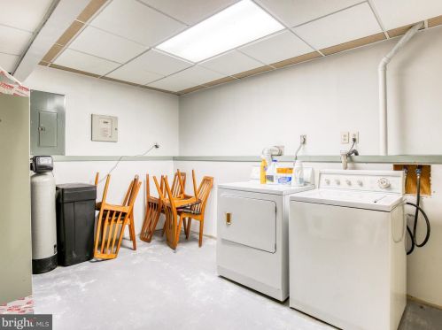 27 Cloverdale Pl, Charles Town WV  25414-4033 exterior