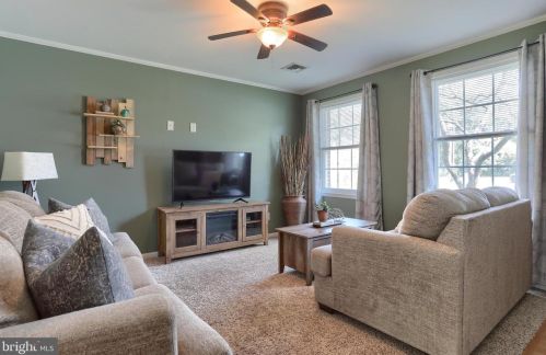 9148 Joyce Ln, Hummelstown PA  17036-9299 exterior