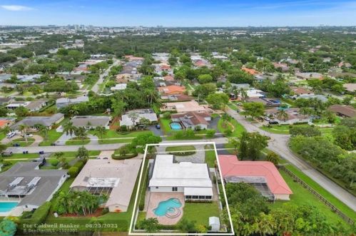 3850 36th Ave, Hollywood FL  33021-1900 exterior