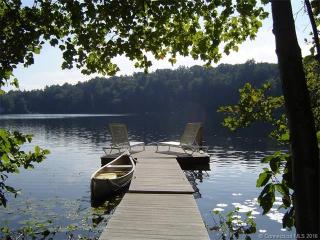 7 Laurel Dr, Sherman, CT 06784-2128