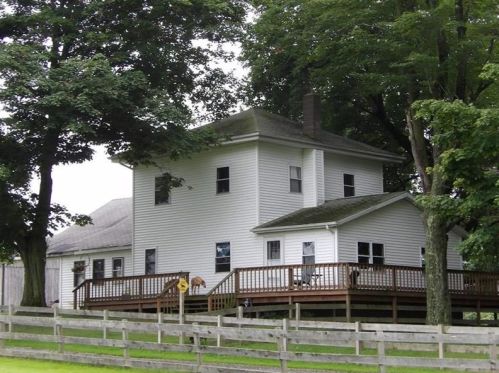 20884 Beaver Center Rd, Conneautville, PA 16406-3630