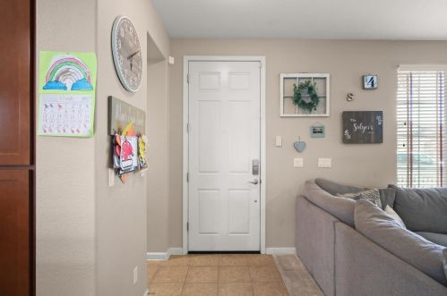 330 Applegate Dr, Valley Home CA  95361-8285 exterior