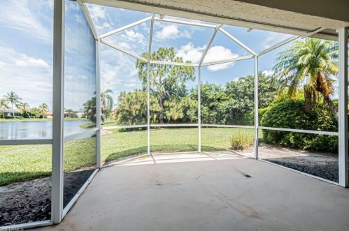 1921 Piccadilly Circus, Naples FL 34112-3688 exterior