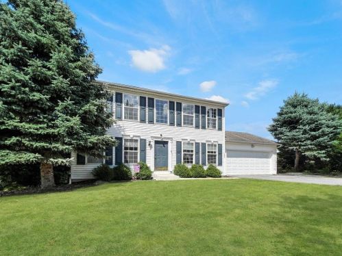 1833 Chianti Pl, Easton, PA 18045-5422