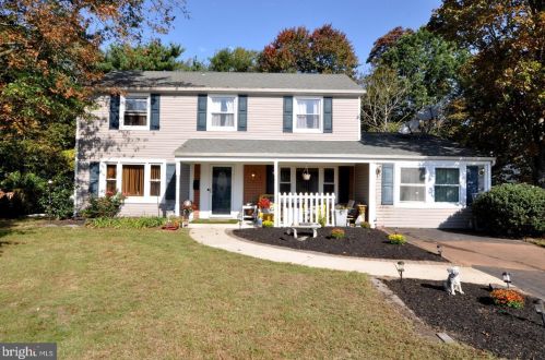 128 Pennypacker Dr, Willingboro, NJ 08046-2621