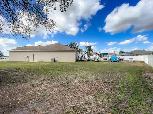 7025 Heatherbrook Dr, Lakeland FL  33809-4623 exterior