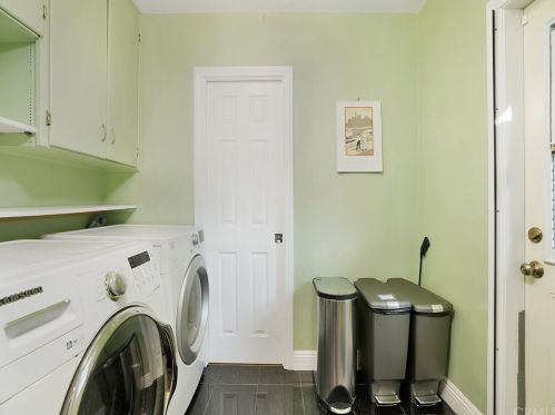 6520 Rosebay St, Long Beach CA  90808-4057 exterior