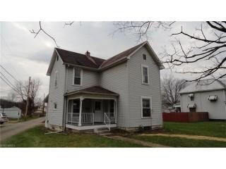 415 State St, Newcomerstown, OH 43832-1537