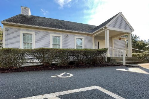 12 Gold Leaf Ln, Mashpee MA 02649-3556 exterior