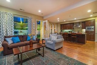 7343 Paseo Capuchina, Carlsbad CA  92009-8692 exterior
