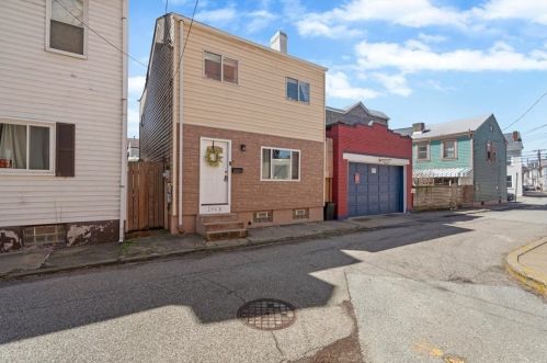 2408 Larkins Way, Pittsburgh, PA 15203-2219