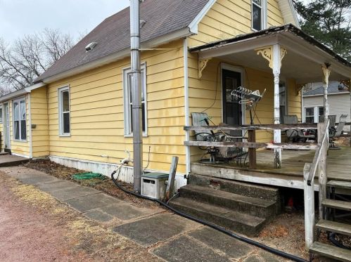 314 Oak St, Fairchild, WI 54741-8259