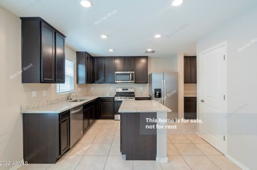 3912 79th Dr, Phoenix AZ  85043 exterior