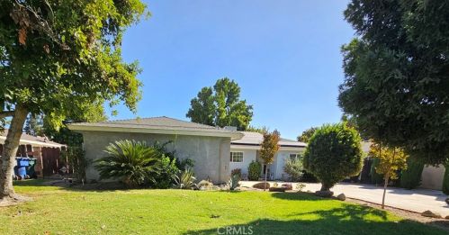205 Granada Dr, Madera, CA 93637-5003