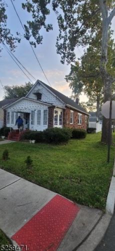 1000 Sheridan Ave, Roselle, NJ 07203-2261