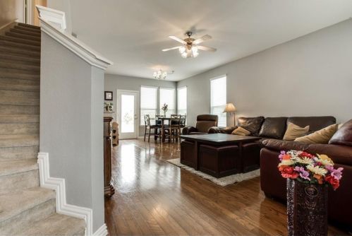 10353 Waterbury Dr, Aubrey TX  76227-7593 exterior