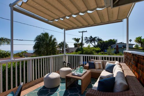 1539 Cliff Dr, Santa Barbara CA  93109-1733 exterior