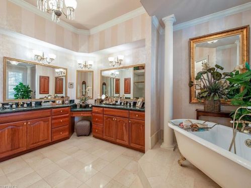 375 21 Ave, Naples FL 34116-5721 exterior