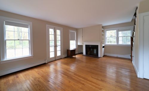 5 Father Peters Ln, New Canaan CT  06840-2215 exterior