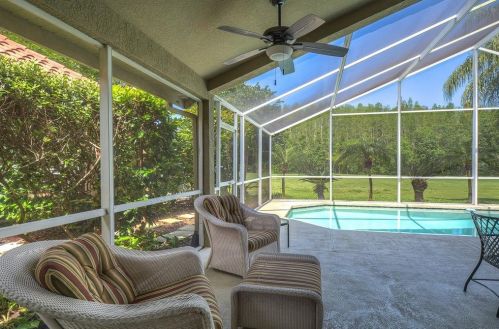 18912 Place Marquette, Lutz FL  33558-5312 exterior