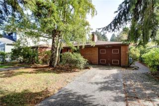 13010 4 Ave, Seattle WA  98148-1608 exterior