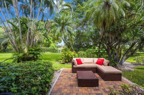 11397 Pond View Dr, West Palm Beach, FL 33414-6030