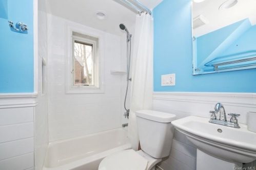 1187 Post Rd, Scarsdale NY  10583-2023 exterior