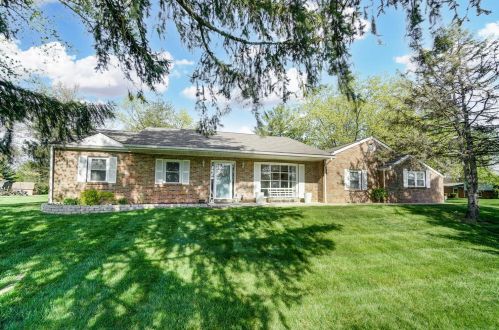 6201 Oakhurst Dr, Darbydale, OH 43123-9017