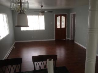 1337 Wesley Dr, Long Beach, CA 90806-5727