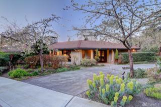 2100 Broadmoor Dr, Seattle WA  98112-2318 exterior