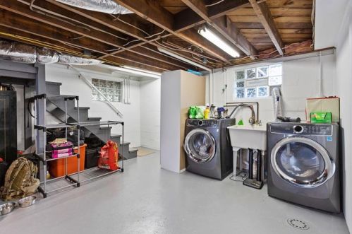 1812 6th St, Beaver Falls PA  15010-2923 exterior