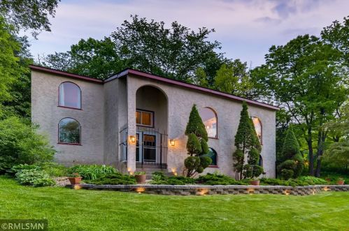 134 Chaparral Dr, Saint Paul, MN 55124-9720