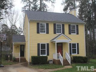 1212 Oakside Ct, Raleigh, NC 27609-3565