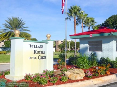 2400 1st Ln, Boynton Beach FL  33435-1954 exterior