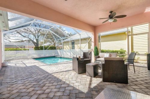 114 Poinciana Dr, Jupiter FL  33458-2830 exterior