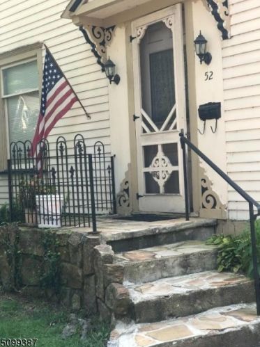 52 Church St, High Bridge, NJ 08829-1512